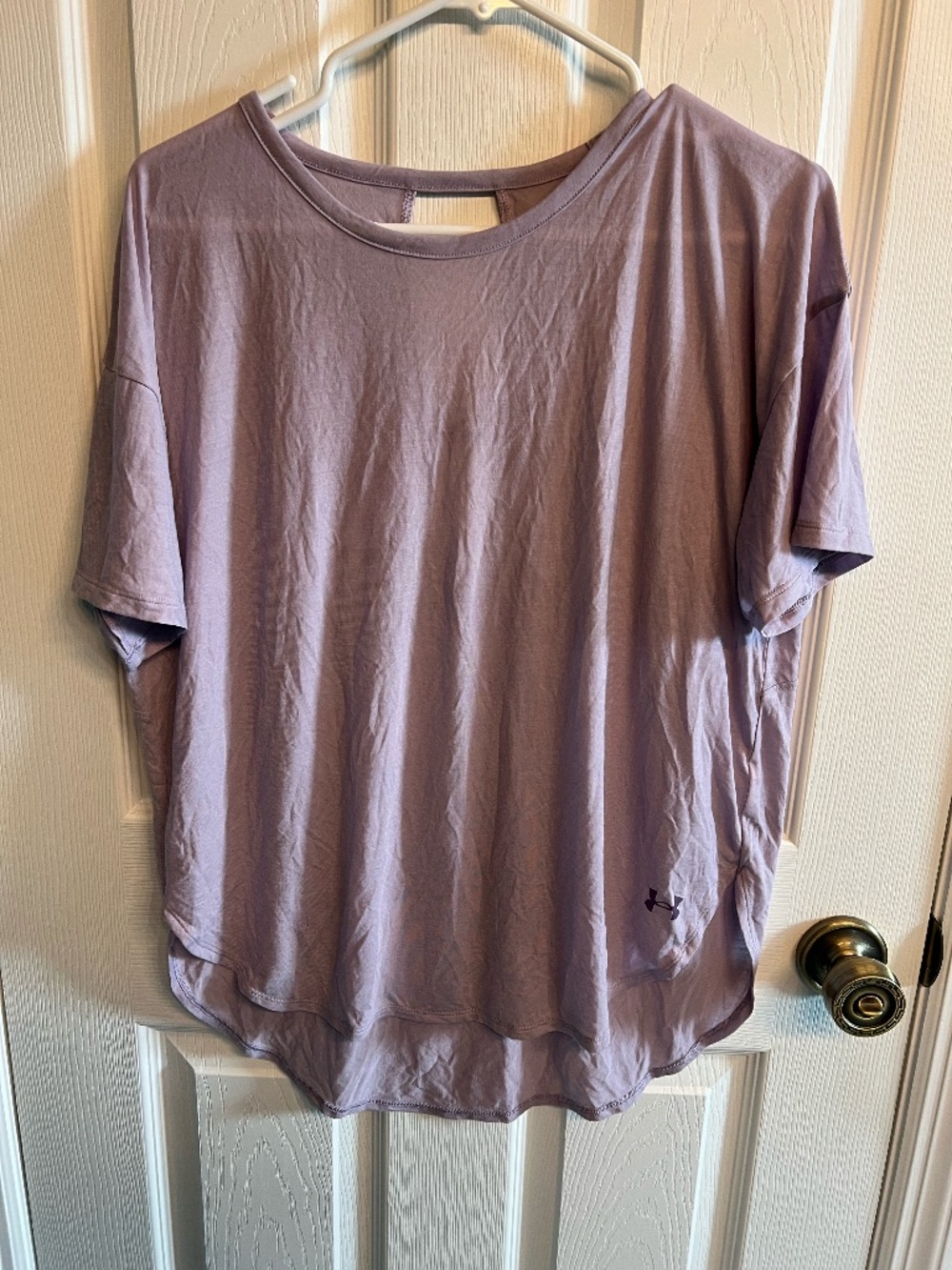 Under Armour Lavender Keyhole Back Short Sleeve Athletic T-Shirt Size Large